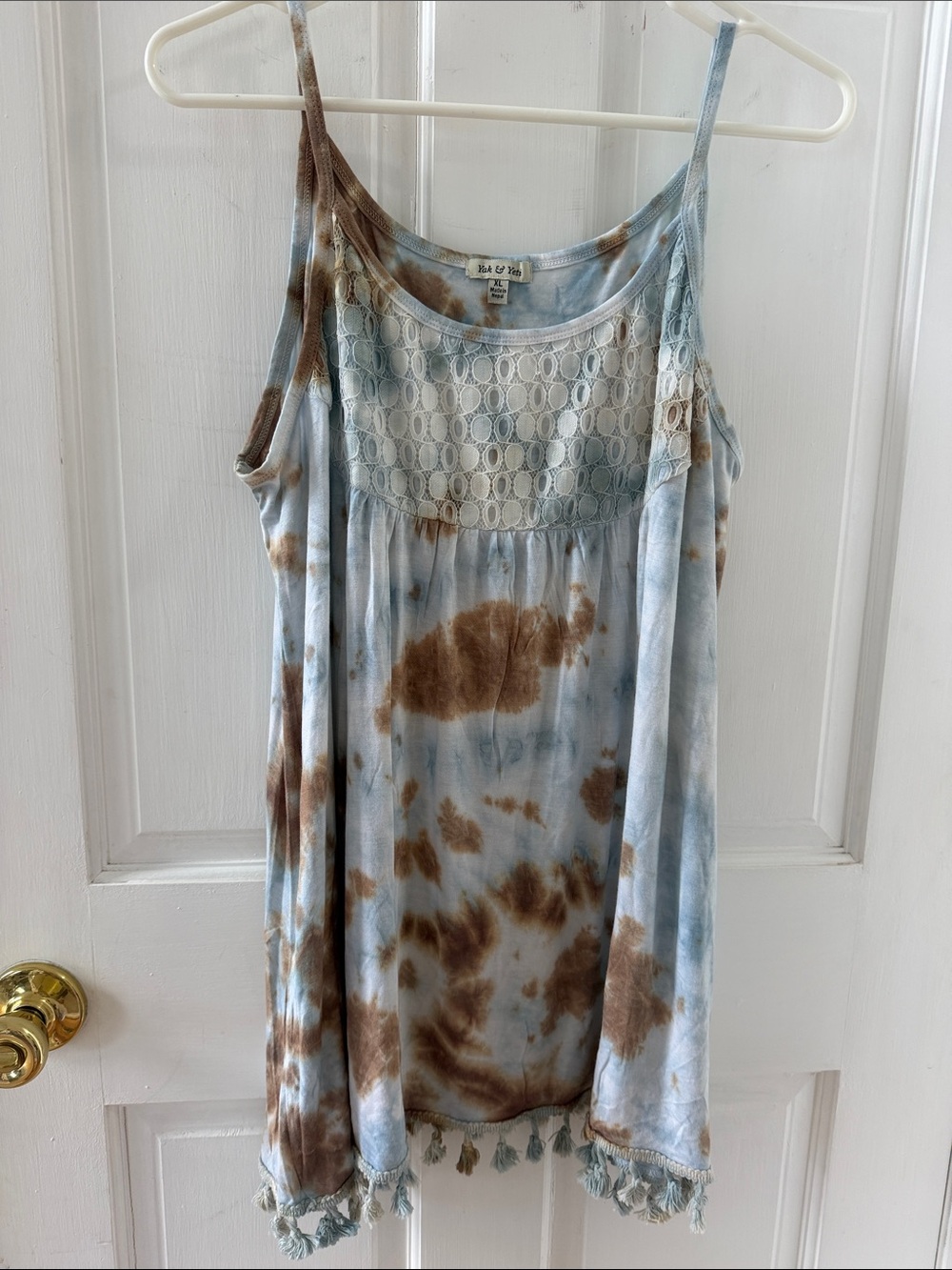 Yak & Yeti Tie-Dye Tassel Hem Lace Yoke Tank Top. NWOT